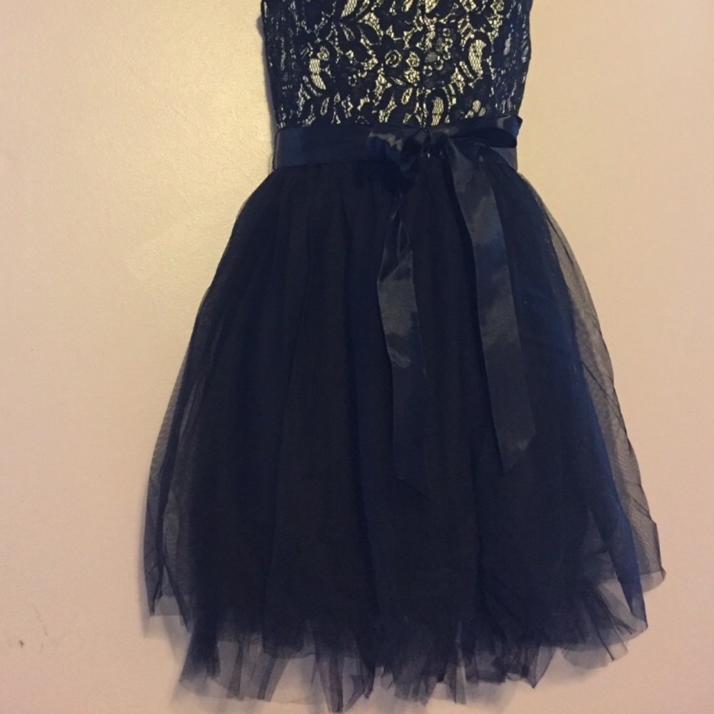 πHPπ NWT Wet Seal Lace & Tulle Dress - Picture 3 of 4